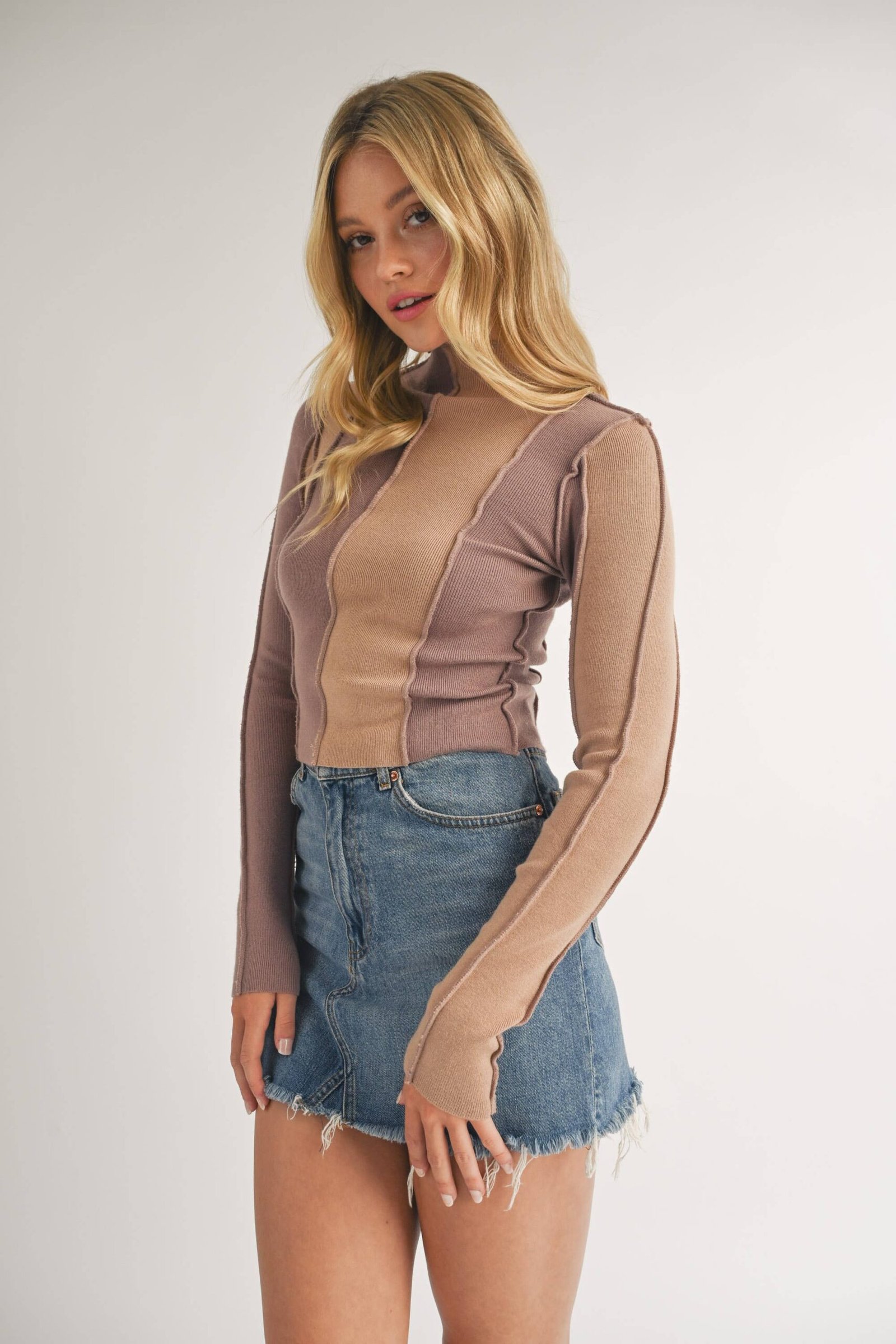 18909D70-6209-ECD5-53BF-3D48F4EE36F7 MOCK NECK TOP - Image 5