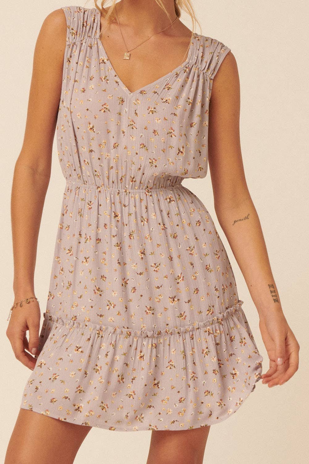 206AEBF3-C497-8B98-796D-AD6FDE553333 Floral V-Neck Sleeveless Elastic Waist Mini Dress - Image 2