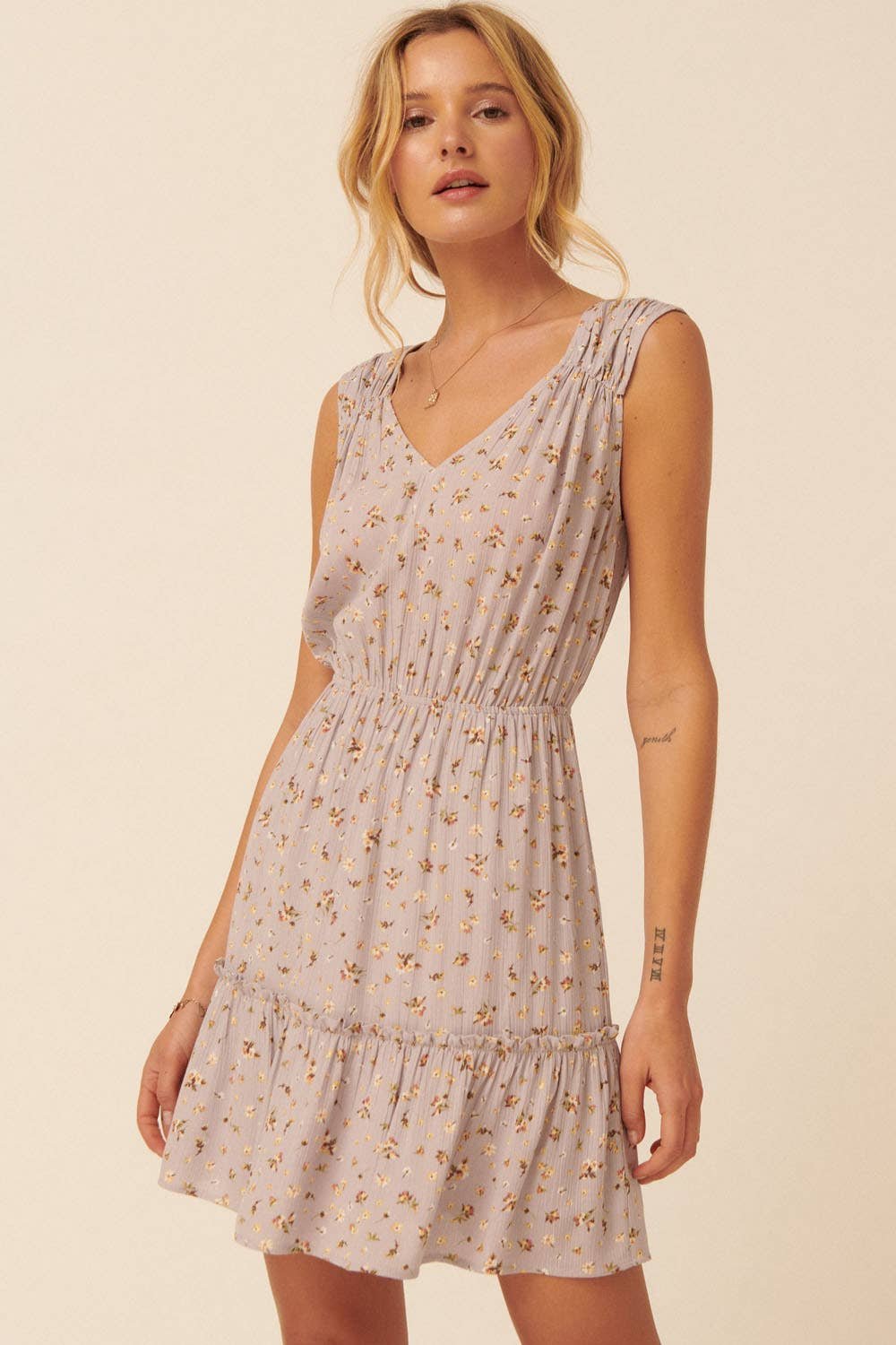 47A5A177-0ECD-4B73-89A0-54D1E4D5BEF0 Floral V-Neck Sleeveless Elastic Waist Mini Dress