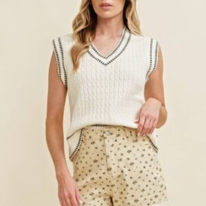 LINE ACCENT SWEATER VEST