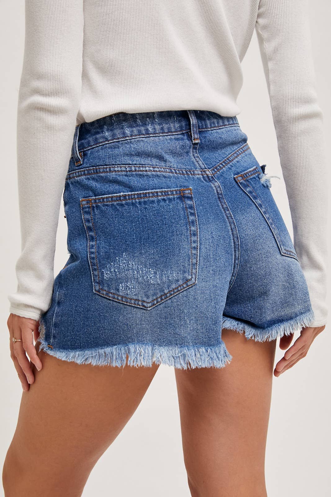 74EFC7A6-5D9F-6B3F-C00B-82C40FAE4ADE HIGH RISE DISTRESSED DENIM SHORTS - Image 8