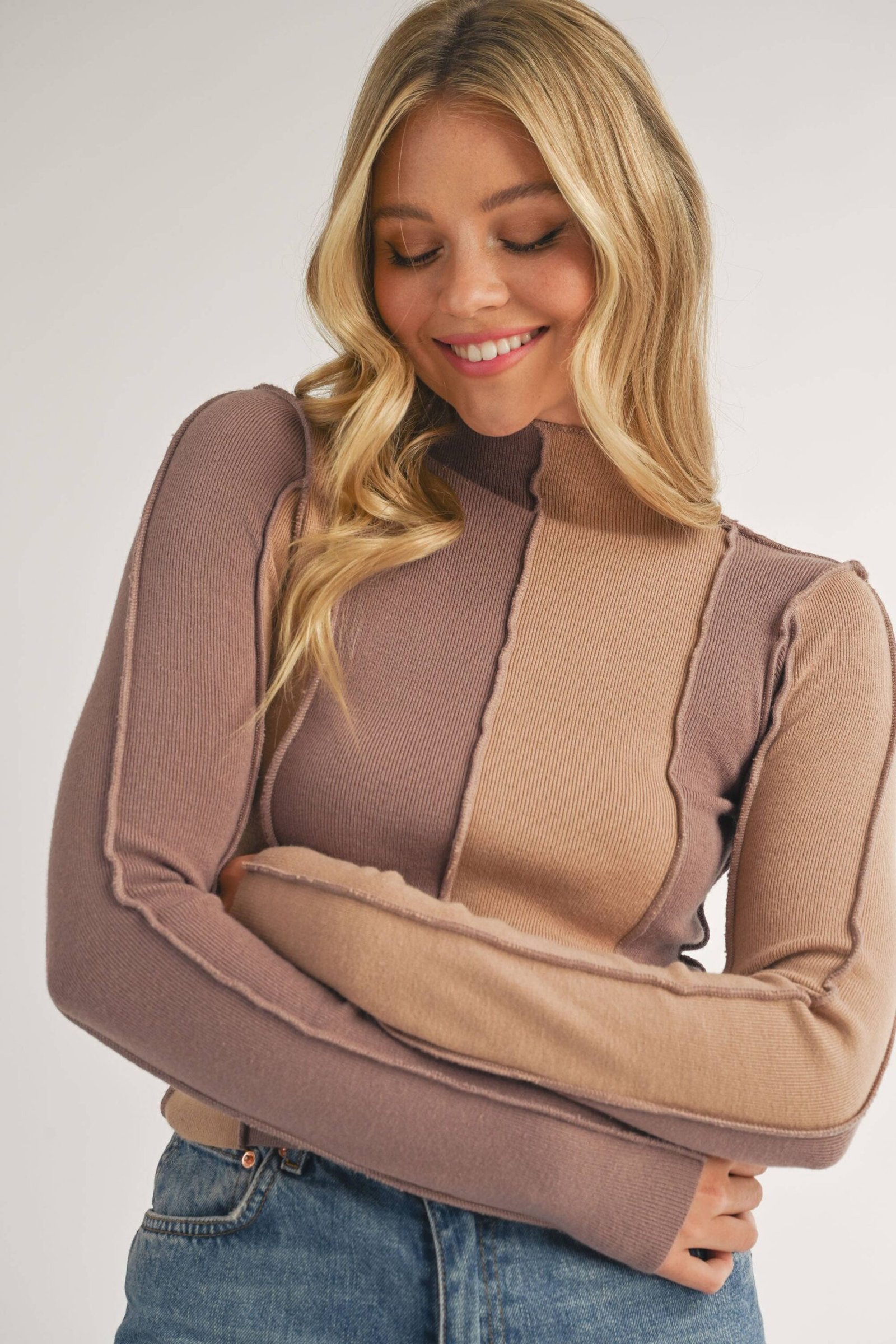 88C6648E-1AC8-4101-93AF-8FBC8685C5BC MOCK NECK TOP - Image 3
