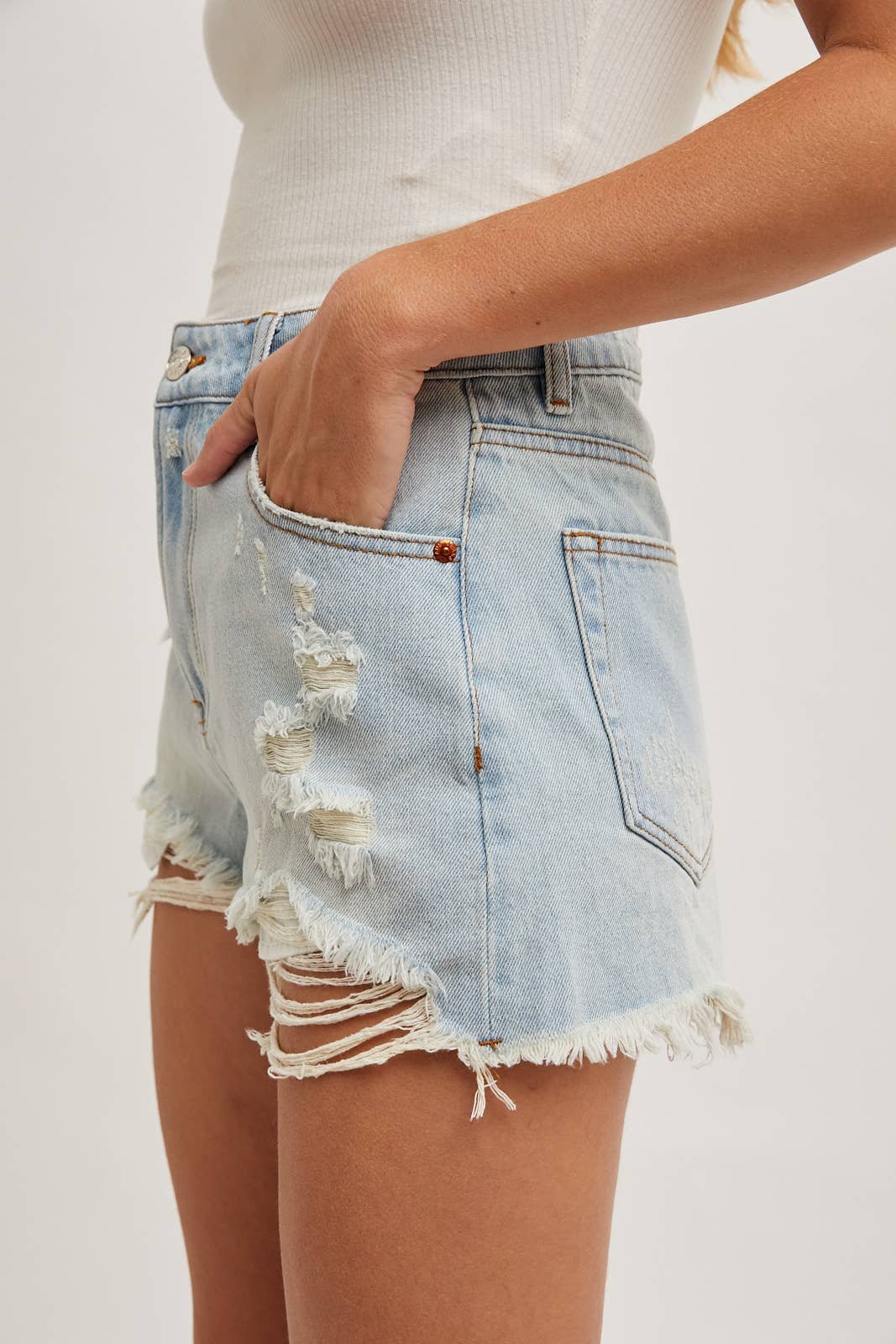 AC725F4A-A6C3-8812-1C35-E12060B843FD HIGH RISE DISTRESSED DENIM SHORTS - Image 14