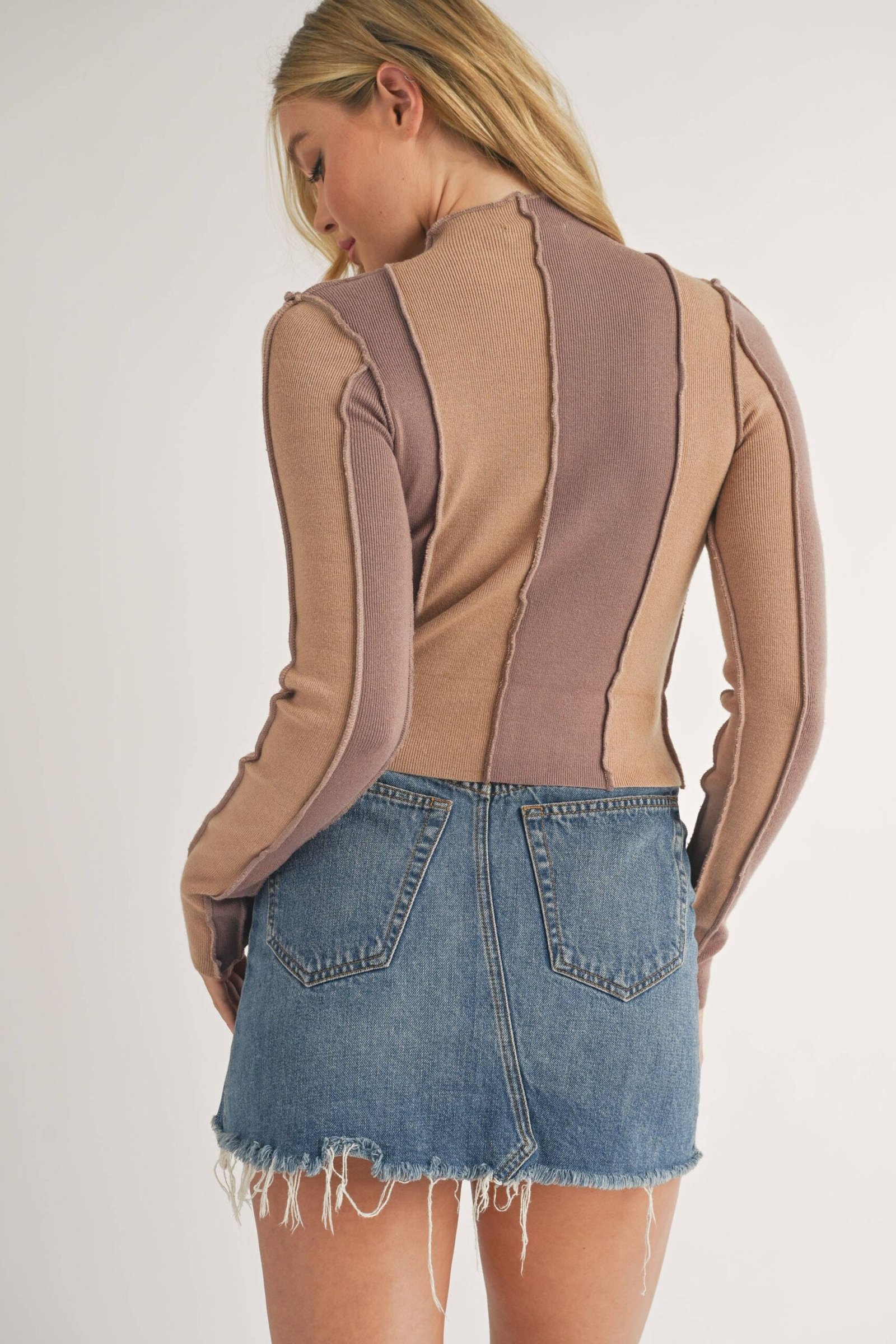 BA3571E9-C049-5FC7-F72D-36CA6359F2B7 MOCK NECK TOP - Image 10