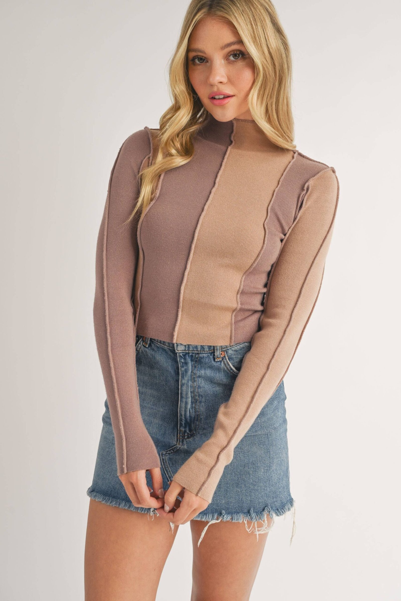CDFB4897-5F9D-27E6-6BDF-C729928BD07B MOCK NECK TOP