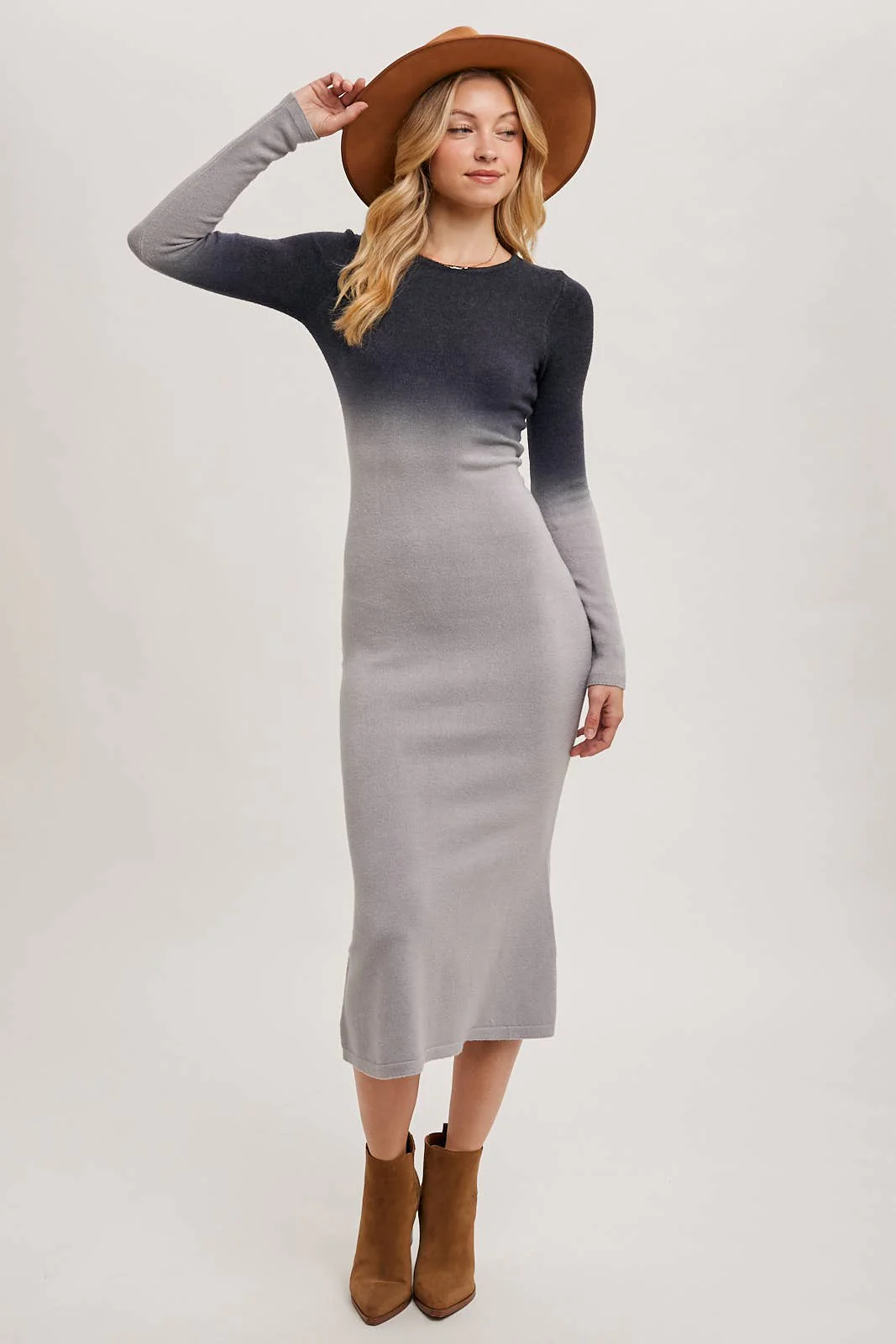 E126A5AA-00C8-7179-67A2-7FEF71BF03DE OMBRE BODYCON KNIT MIDI DRESS - Image 4